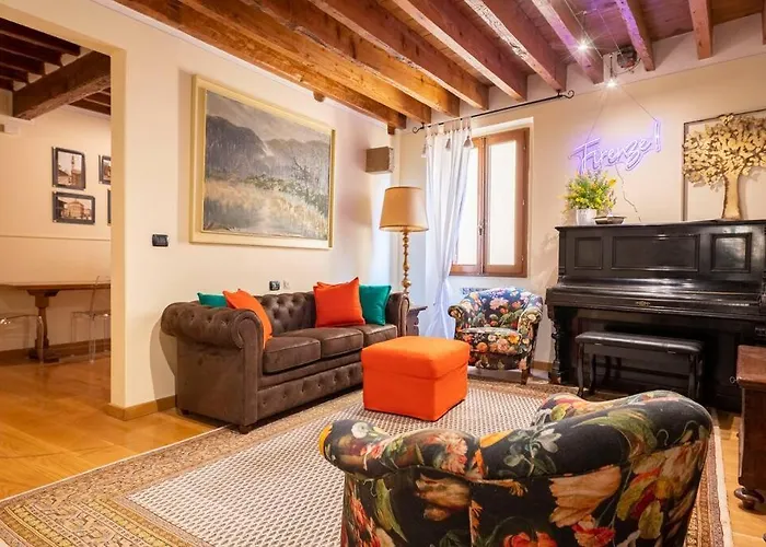 Arno 16 - 3 Bedrooms & 2 Bathrooms Lejlighed Firenze
